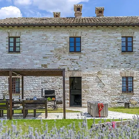 Checello In Holiday home Cagli