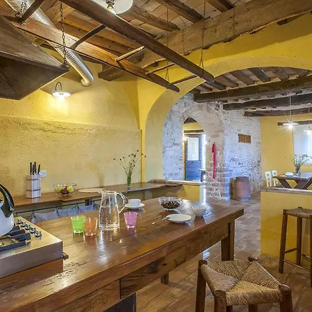 Checello In Holiday home