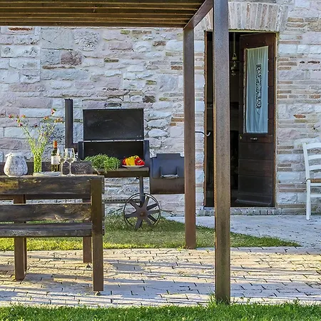 Checello In Holiday home