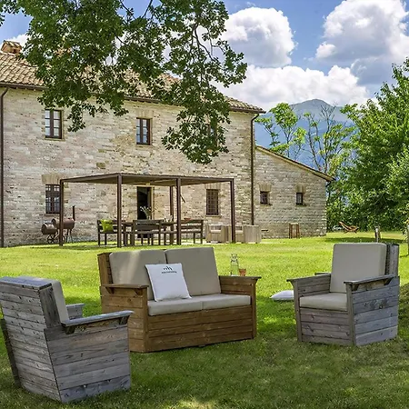 Holiday home Checello In