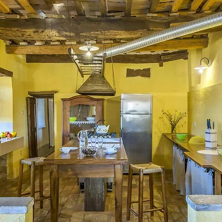 Holiday home Checello In